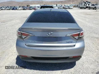2016 Hyundai Sonata Hybrid SE with VIN KMHE24L18GA042198, listed as a Copart auction lot 61177343 with 95,810 mi miles. Bid and sale history available at carsss.com. Image 6.