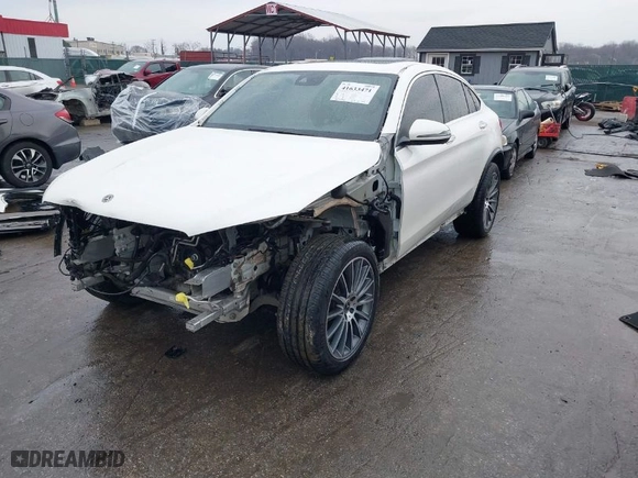 2019 Mercedes-Benz GLC with VIN WDC0J4KB7KF553841, listed as a IAAI auction lot 41633471 with 107,645 mi miles. Bid and sale history available at carsss.com. Image 2.