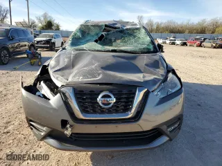2018 Nissan Kicks SR with VIN 3N1CP5CU6JL509862, listed as a Copart auction lot 50445485 with 109,745 mi miles and Salvage Title. Bid and sale history available at carsss.com. Image 5.