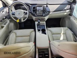 2022 Volvo XC90 Inscription z VIN YV4A22PL2N1823473, wystawiony jako Copart lot #61167815 z przebiegiem 69 200 mil mil oraz Szkoda całkowita • Salvage title. Historia ofert i sprzedaży dostępna na DreamBid. Obrazek 8.