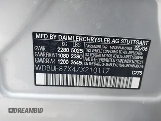 2007 Mercedes-Benz E-Class 3.5L with VIN WDBUF87X47X210117, listed as a IAAI auction lot 41508978 with 166,643 mi miles. Bid and sale history available at carsss.com. Image 9.