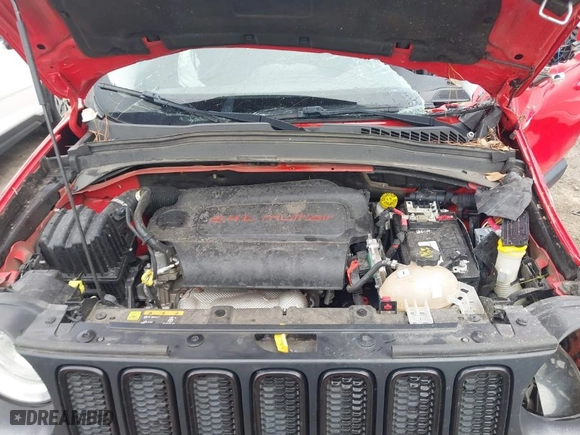 2017 Jeep Renegade Latitude with VIN ZACCJABB0HPF53493, listed as a IAAI auction lot 41463245 with 81,919 mi miles. Bid and sale history available at carsss.com. Image 10.