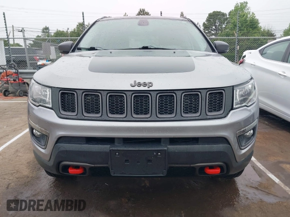 2019 Jeep Compass Trailhawk z VIN 3C4NJDDB9KT721767, wystawiony jako IAAI lot #42115252 z przebiegiem 78 607 mil mil oraz . Historia ofert i sprzedaży dostępna na DreamBid. Obrazek 13.