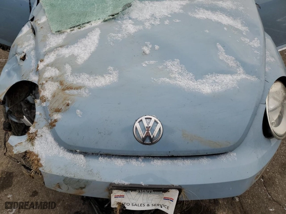 2012 Volkswagen Beetle 2.5L PZEV with VIN 3VWJP7AT7CM600921, listed as a Copart auction lot 83191424 with 0 mi miles and Salvage Title. Bid and sale history available at carsss.com. Image 12.
