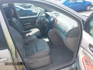 2004 Toyota Sienna XLE z VIN 5TDZA22C04S216506, wystawiony jako IAAI lot #42327168 z przebiegiem 212 023 mil mil oraz . Historia ofert i sprzedaży dostępna na DreamBid. Obrazek 5.