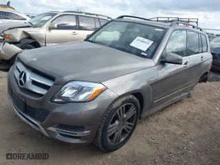 2015 Mercedes-Benz GLK-Class GLK 350 with VIN WDCGG8JB4FG379507, listed as a IAAI auction lot 41180925 with 75,506 mi miles. Bid and sale history available at carsss.com. Image 2.