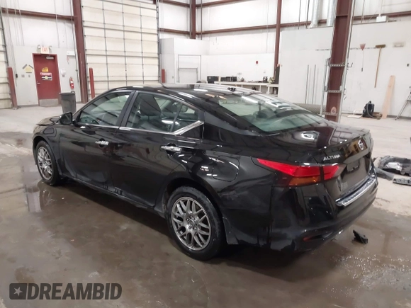 2022 Nissan Altima SV with VIN 1N4BL4DW2NN309118, listed as a IAAI auction lot 41433005 with 62,327 mi miles and . Bid and sale history available at DreamBid. Image 3.