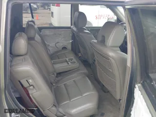 2007 Honda Pilot EX-L with VIN 5FNYF28617B039309, listed as a IAAI auction lot 41951978 with 239,583 mi miles. Bid and sale history available at carsss.com. Image 8.