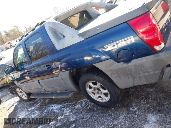 2002 Chevrolet Avalanche with VIN 3GNEC13T72G231637, listed as a IAAI auction lot 41639440 with 315,239 mi miles and . Bid and sale history available at DreamBid. Image 14.