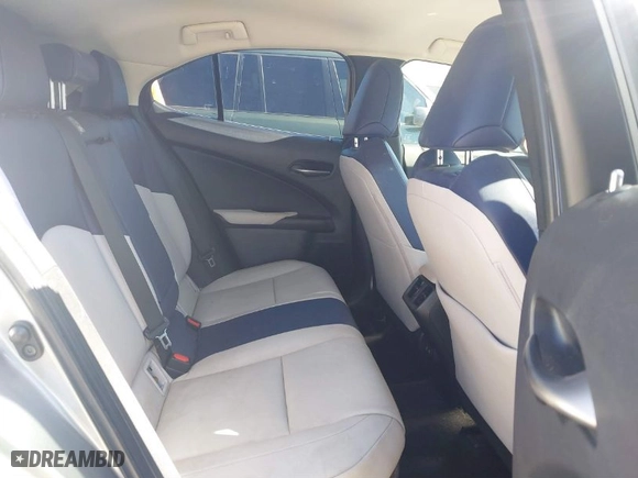 2020 Lexus UX with VIN JTHX9JBH9L2035365, listed as a IAAI auction lot 41712764 with 58,193 mi miles. Bid and sale history available at carsss.com. Image 8.