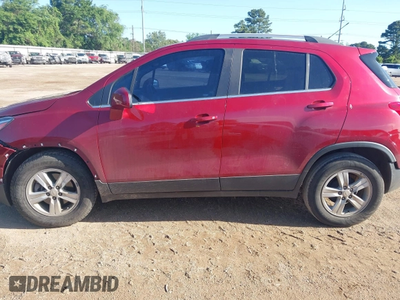 2018 Chevrolet Trax LT with VIN 3GNCJLSB7JL168143, listed as a IAAI auction lot 42088555 with 94,234 mi miles. Bid and sale history available at carsss.com. Image 14.