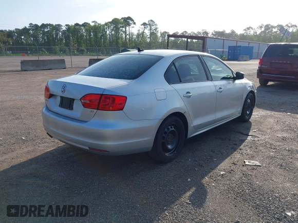 2014 Volkswagen Jetta SE с VIN 3VWD17AJ3EM227750, выставлен на аукционе IAAI как лот 42451317 с пробегом 138 666 миль миль и . История ставок и продаж доступна на DreamBid. Изображение 4.