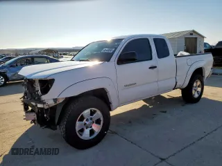 2011 Toyota Tacoma PreRunner z VIN 5TFTU4GN1BX001582, wystawiony jako Copart lot #46440595 z przebiegiem 233 444 mil mil oraz Szkoda całkowita • Salvage title. Historia ofert i sprzedaży dostępna na DreamBid. Obrazek 1.
