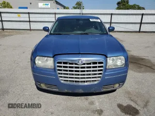 2007 Chrysler 300 Touring z VIN 2C3KA53G17H846188, wystawiony jako Copart lot #56031625 z przebiegiem 121 198 mil mil oraz Szkoda całkowita • Salvage title. Historia ofert i sprzedaży dostępna na DreamBid. Obrazek 5.