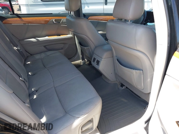 2005 Toyota Avalon XL with VIN 4T1BK36BX5U053913, listed as a IAAI auction lot 40229932 with Not Provided miles and . Bid and sale history available at DreamBid. Image 8.