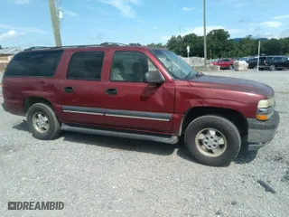 2003 Chevrolet Suburban LT with VIN 1GNEC16Z23J262312, listed as a IAAI auction lot 40099750 with 268,540 mi miles. Bid and sale history available at carsss.com. Image 1.