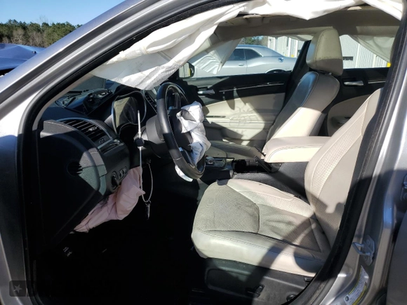 2016 Chrysler 300 with VIN 2C3CCAEG5GH105935, listed as a Copart auction lot 45268505 with 141,721 mi miles and Salvage Title. Bid and sale history available at carsss.com. Image 7.