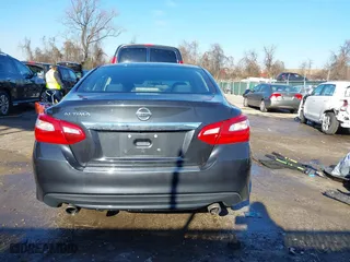2017 Nissan Altima 2.5 SR with VIN 1N4AL3AP9HC215109, listed as a IAAI auction lot 41439222 with 114,693 mi miles. Bid and sale history available at carsss.com. Image 17.