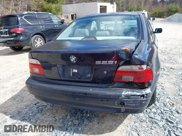 2003 BMW 5 Series 525iA with VIN WBADT43403G028405, listed as a IAAI auction lot 41850292 with 145,752 mi miles. Bid and sale history available at carsss.com. Image 16.