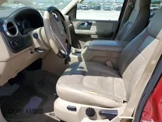 2005 Ford Expedition Special Service z VIN 1FMPU16555LA51684, wystawiony jako Copart lot #56496115 z przebiegiem 164 656 mil mil oraz Czysty tytuł • Clean title. Historia ofert i sprzedaży dostępna na DreamBid. Obrazek 7.