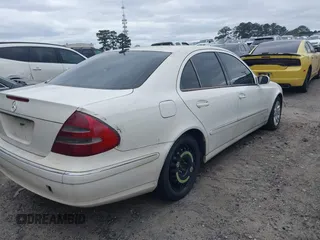 2005 Mercedes-Benz E-Class 3.2L with VIN WDBUF65JX5A700287, listed as a IAAI auction lot 41852551 with 1 mi miles. Bid and sale history available at carsss.com. Image 4.