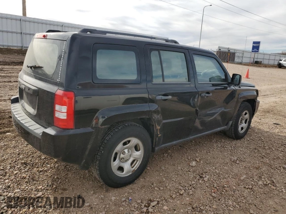 2008 Jeep Patriot Sport with VIN 1J8FF28W18D710437, listed as a Copart auction lot 45663715 with 220,999 mi miles and Salvage title. Bid and sale history available at DreamBid. Image 3.