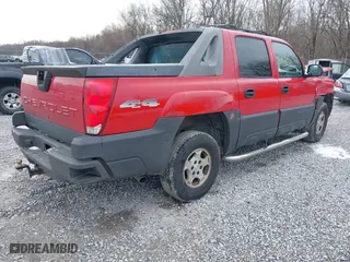 2005 Chevrolet Avalanche Z71 with VIN 3GNEK12Z95G183264, listed as a IAAI auction lot 41583103 with 171,137 mi miles. Bid and sale history available at carsss.com. Image 4.