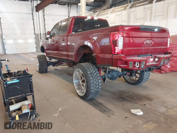 2019 Ford F-250 XL z VIN 1FT7W2BT5KEE64018, wystawiony jako IAAI lot #42055400 z przebiegiem 43 255 mil mil oraz . Historia ofert i sprzedaży dostępna na DreamBid. Obrazek 3.