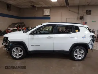 2022 Jeep Compass Latitude with VIN 3C4NJDBB9NT147839, listed as a IAAI auction lot 41620597 with 26,350 mi miles and . Bid and sale history available at DreamBid. Image 15.
