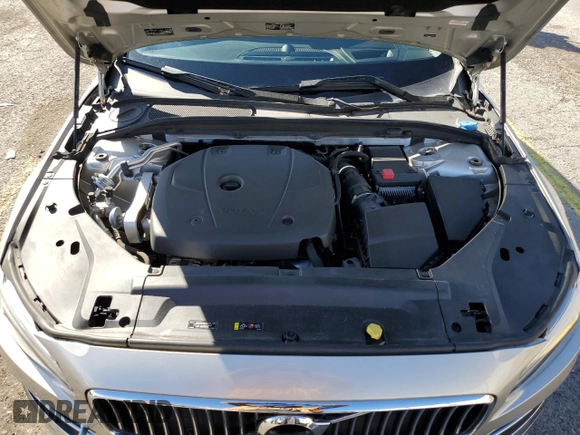 2018 Volvo S90 Inscription z VIN LVY992ML2JP005778, wystawiony jako Copart lot #44958565 z przebiegiem 71 110 mil mil oraz Szkoda całkowita • Salvage title. Historia ofert i sprzedaży dostępna na DreamBid. Obrazek 11.