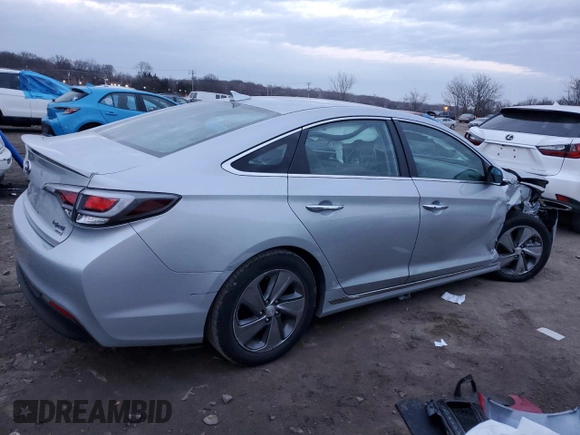 2017 Hyundai Sonata Limited with VIN KMHE34L33HA068837, listed as a Copart auction lot 81368983 with 41,202 mi miles and . Bid and sale history available at DreamBid. Image 3.