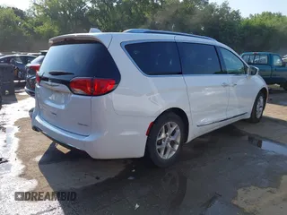 2020 Chrysler Pacifica Limited with VIN 2C4RC1GG1LR176086, listed as a IAAI auction lot 42255135 with 85,334 mi miles and . Bid and sale history available at DreamBid. Image 4.