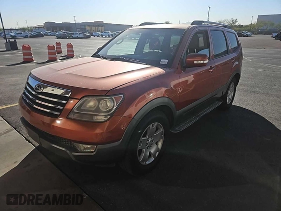 2009 Kia Borrego EX with VIN KNDJH741795016267, listed as a Copart auction lot 82262824 with 208,940 mi miles and Clean Title. Bid and sale history available at DreamBid. Image 2.