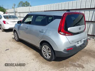 2020 Kia Soul LX with VIN KNDJ23AU4L7721807, listed as a IAAI auction lot 41998534 with 1 mi miles. Bid and sale history available at carsss.com. Image 3.