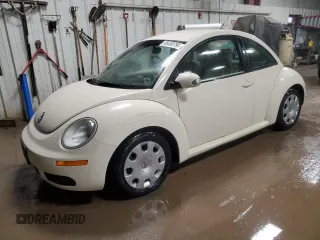 2007 Volkswagen New Beetle Coupe with VIN 3VWEW31C57M507897, listed as a Copart auction lot 85450794 with 48,152 mi miles and Salvage Title. Bid and sale history available at carsss.com. Image 1.
