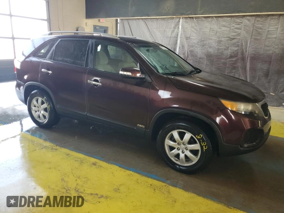2011 Kia Sorento LX with VIN 5XYKTDA28BG109682, listed as a Copart auction lot 47684835 with 164,381 mi miles and Clean Title. Bid and sale history available at carsss.com. Image 4.