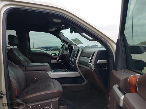 2017 Ford Super Duty F-250 SRW Lariat with VIN 1FT7W2BT2HED66296, listed as a IAAI auction lot 41515403 with 134,142 mi miles. Bid and sale history available at carsss.com. Image 5.
