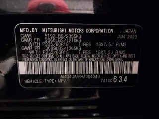 2024 Mitsubishi Outlander ES with VIN JA4J4UA86RZ004349, listed as a IAAI auction lot 41503384 with 11,792 mi miles. Bid and sale history available at carsss.com. Image 9.