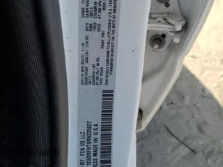 2024 Ram 1500 Tradesman z VIN 1C6SRFNT0RN225627, wystawiony jako Copart lot #69763084 z przebiegiem 4 563 mil mil oraz Szkoda całkowita • Salvage title. Historia ofert i sprzedaży dostępna na DreamBid. Obrazek 12.