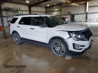 2017 Ford Explorer Sport z VIN 1FM5K8GT5HGC45633, wystawiony jako Copart lot #61497095 z przebiegiem 129 428 mil mil oraz Czysty tytuł • Clean title. Historia ofert i sprzedaży dostępna na DreamBid. Obrazek 4.