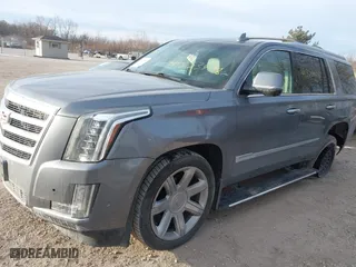 2019 Cadillac Escalade Premium Luxury with VIN 1GYS4CKJ9KR182956, listed as a IAAI auction lot 41353808 with 109,896 mi miles. Bid and sale history available at carsss.com. Image 6.