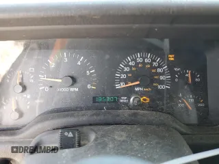 2000 Jeep Cherokee Classic with VIN 1J4FF58S0YL148245, listed as a Copart auction lot 53955735 with 185,307 mi miles and Clean Title. Bid and sale history available at carsss.com. Image 9.