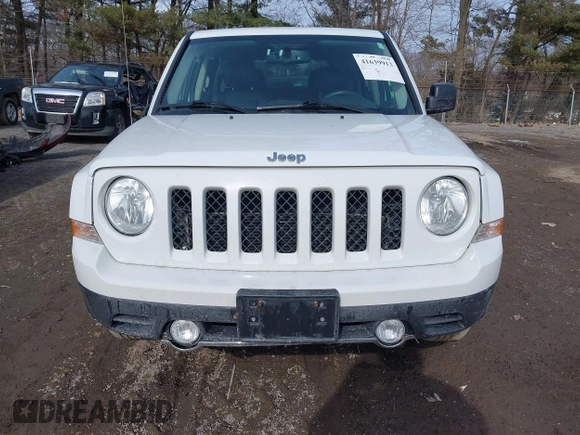 2016 Jeep Patriot Latitude with VIN 1C4NJPFA2GD562612, listed as a IAAI auction lot 41639913 with 120,823 mi miles and . Bid and sale history available at DreamBid. Image 13.