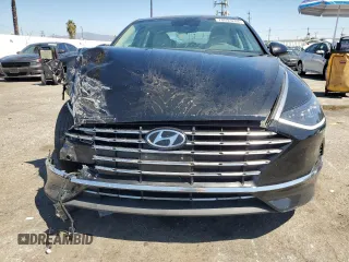 2022 Hyundai Sonata Hybrid Blue with VIN KMHL24JJ9NA041424, listed as a Copart auction lot 70693204 with 32,689 mi miles and Salvage Title. Bid and sale history available at carsss.com. Image 5.