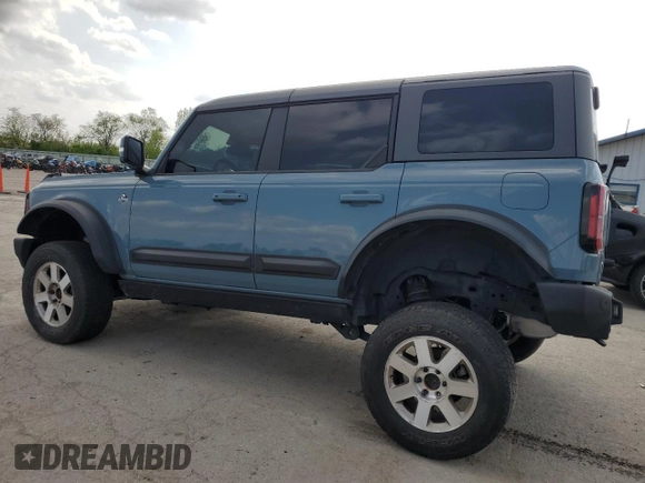 2022 Ford Bronco with VIN 1FMDE5DH3NLB05164, listed as a Copart auction lot 54131195 with 29,052 mi miles and Salvage title. Bid and sale history available at DreamBid. Image 2.