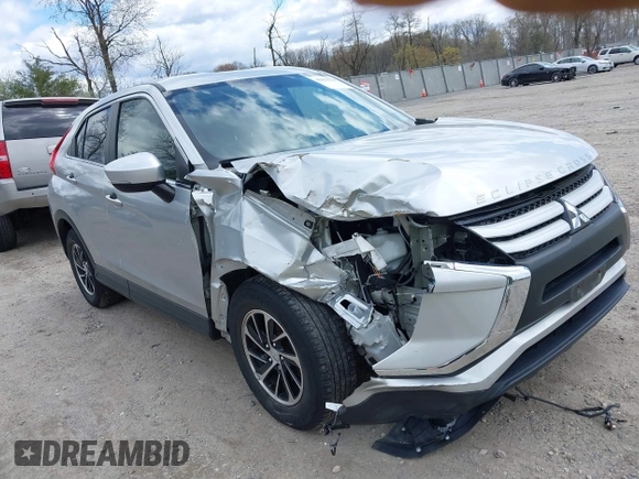 2020 Mitsubishi Eclipse Cross ES z VIN JA4AS3AA4LZ014128, wystawiony jako IAAI lot #42053759 z przebiegiem 72 825 mil mil oraz . Historia ofert i sprzedaży dostępna na DreamBid. Obrazek 6.