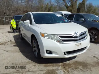 2013 Toyota Venza LE with VIN 4T3ZK3BB2DU058291, listed as a IAAI auction lot 41820386 with 208,898 mi miles. Bid and sale history available at carsss.com. Image 1.