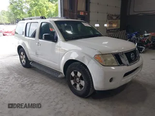 2008 Nissan Pathfinder LE z VIN 5N1AR18U28C657170, wystawiony jako IAAI lot #42502856 z przebiegiem 156 557 mil mil oraz . Historia ofert i sprzedaży dostępna na DreamBid. Obrazek 1.