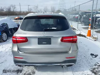 2019 Mercedes-Benz GLC with VIN WDC0G4KBXKV137822, listed as a IAAI auction lot 41585009 with 51,370 mi miles. Bid and sale history available at carsss.com. Image 16.