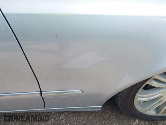 2007 Mercedes-Benz E 550 with VIN WDBUF72X87B102677, listed as a IAAI auction lot 41583518 with Not Provided miles and . Bid and sale history available at DreamBid. Image 6.